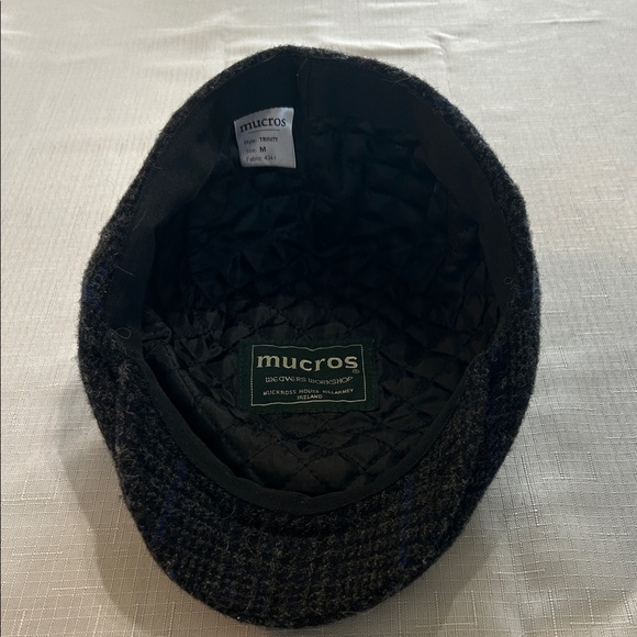 Mucros Weavers Classic Black Checkered Men's Hat - Picture 6 of 6
